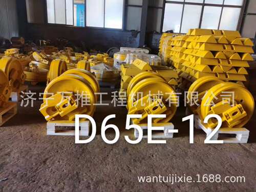 推土机D65EX-16  引导轮总成 14X-30-00114