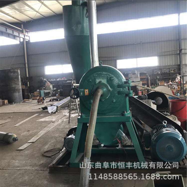 700型全麦面粉自吸齿盘粉碎机