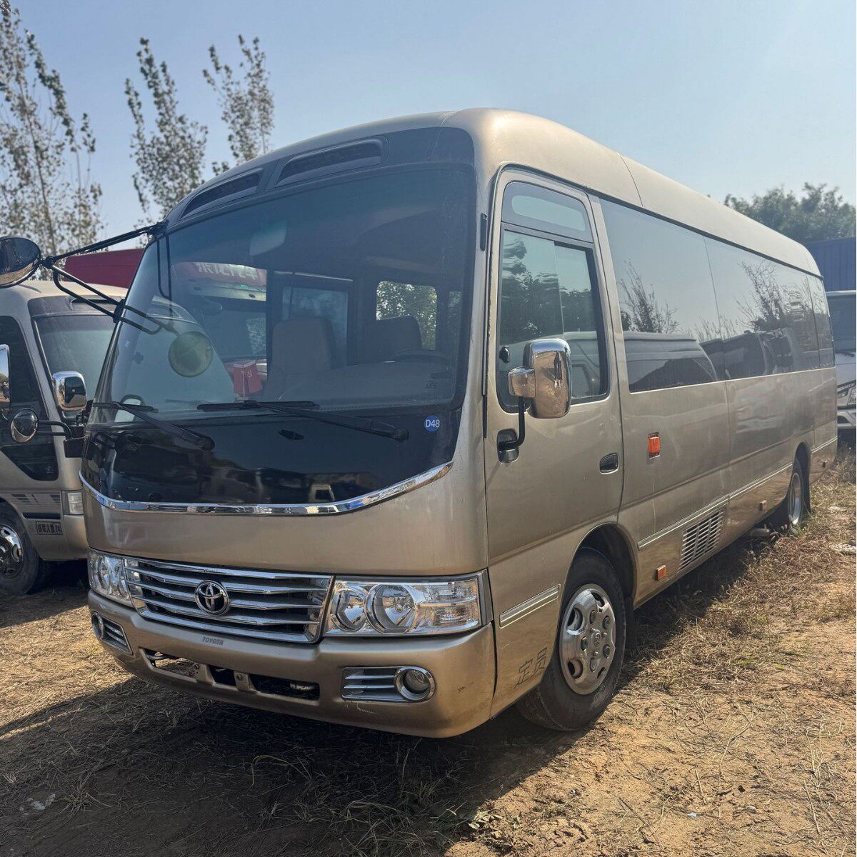 出售非洲翻新丰田考斯特出口非洲商务车19--23座中巴型商务客车