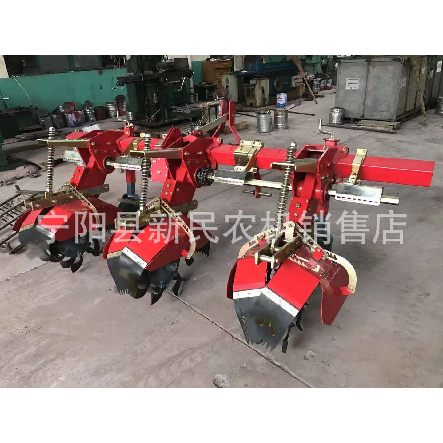 广东湛江地区用甘蔗地培土机培土上土机土豆红薯地用开沟上土机