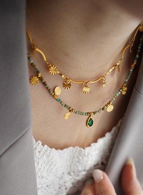 JoJo｜复古极细绿松石小雏菊祖母绿金色锁骨链天然石叠戴项链