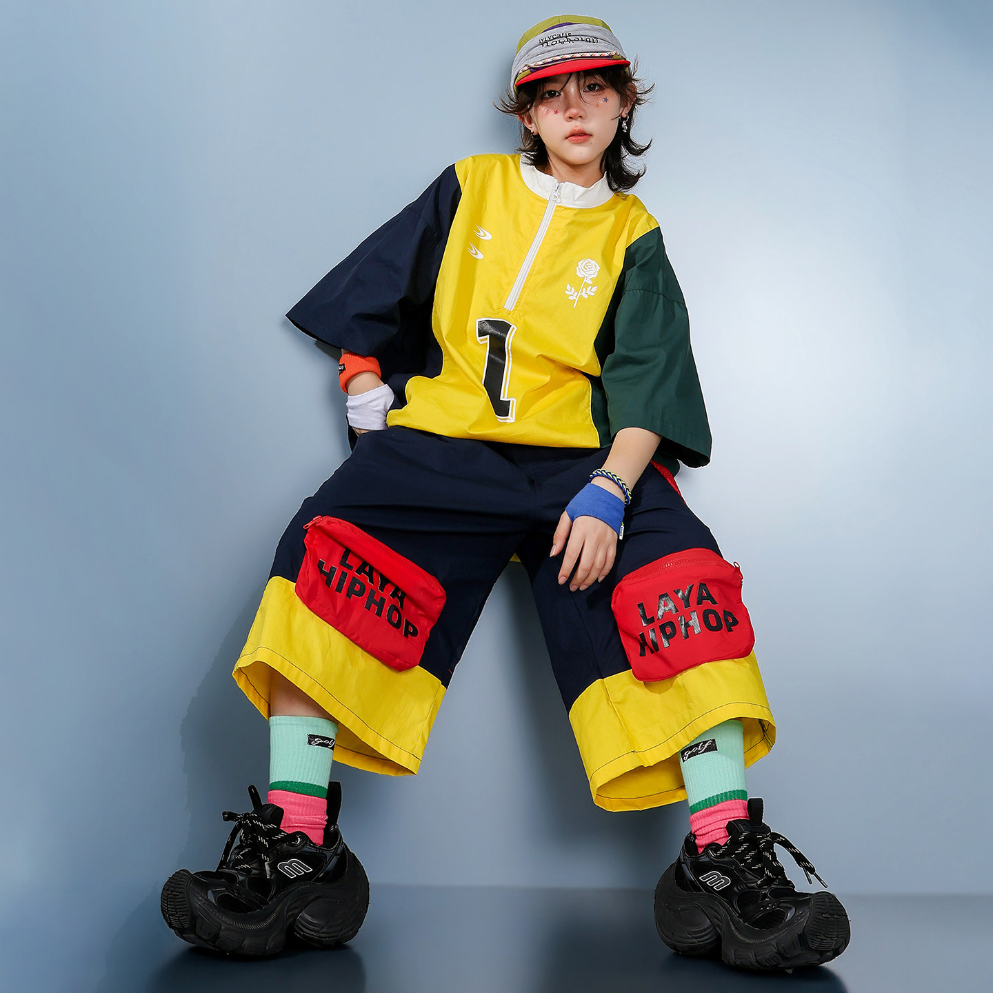 街舞服装男童潮牌童装T恤七分裤套装男孩幼儿童hiphop表演出潮服