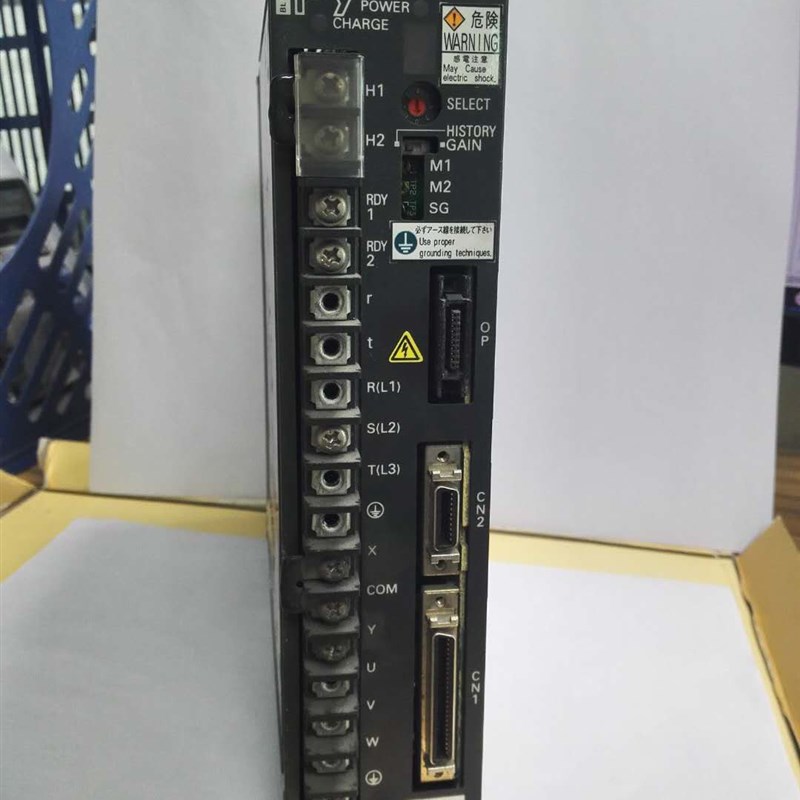 三星韩华贴片机CP45  X轴Q型伺服驱动器QS1GL05AA0MD01SOF维修出