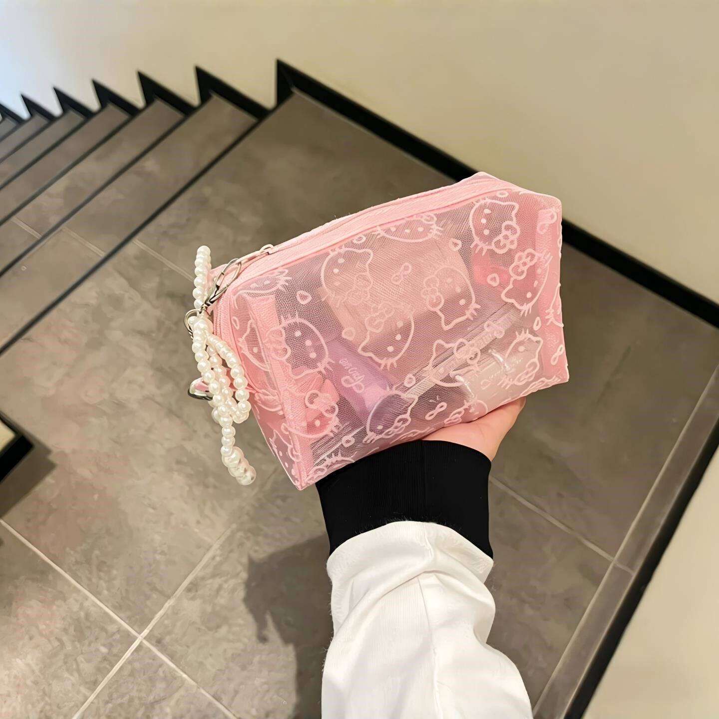 HelloKitty网纱化妆包2026新款韩系可爱纸巾包可携式大容量收纳包