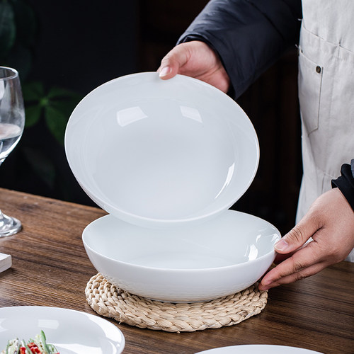 景德镇高岭土高温烧制，釉下彩高白瓷碗盘