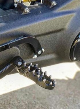 FLO哈雷18后软尾泛美改装psreformance bagger可调防滑销钉脚踏板
