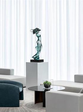 现代轻奢透明树脂雕塑客厅电视机柜两侧落地摆件楼梯间玄关装饰品