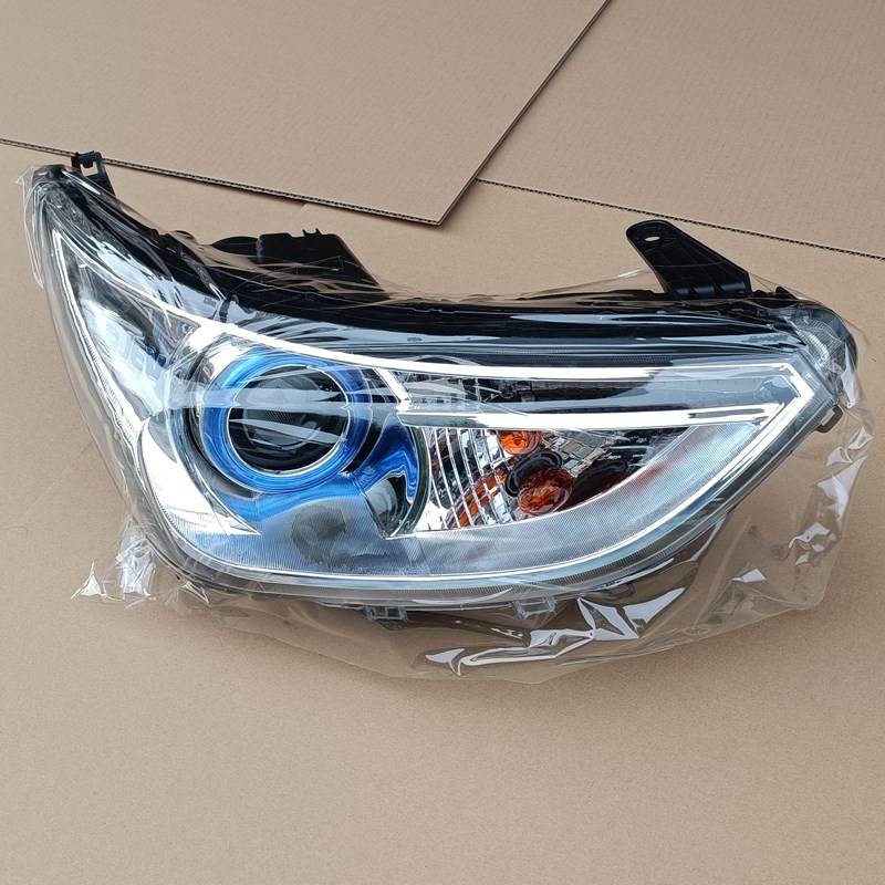 北汽新能a源EC180 EC200电动汽车前大灯 远近光大灯总成 前照明灯