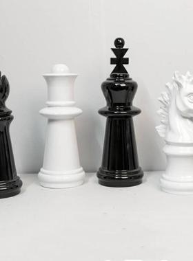 国际象棋国王皇后黑白全套家居ktv主题包厢软装装饰摆件摄影道具