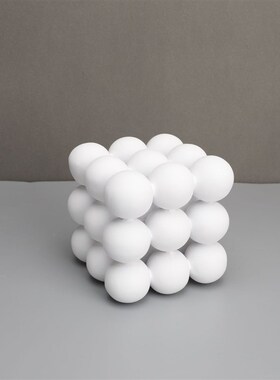 欧式创意白色堆积圆球艺术树脂摆件酒G柜客厅样板间玄关家居装饰