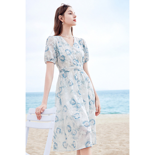 betu百图蓝色碎花V领连衣裙2025夏新款 茶歇裙收腰中长裙女 法式