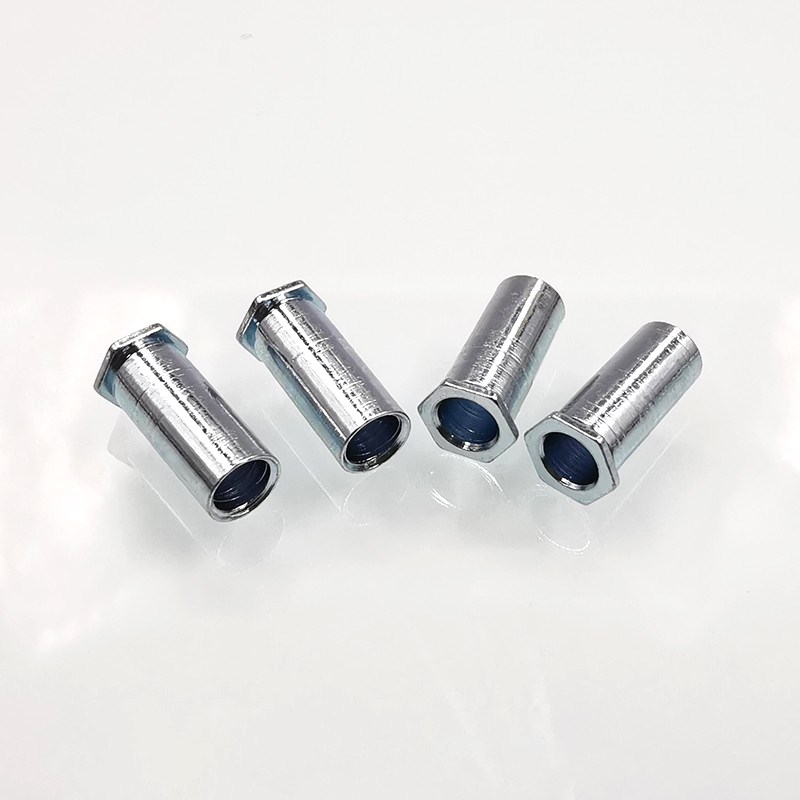 SO-8169-4/6/8/10/12/14/1A6/18/20/22/24~~34铁镀锌光孔压铆螺柱