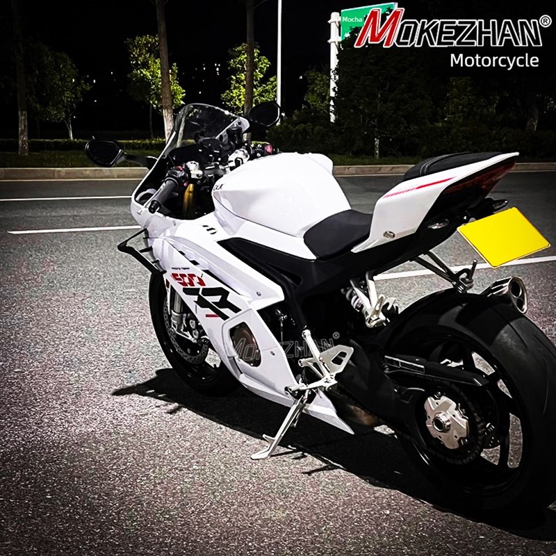 适用于张学摩托车500Rrs改装短尾折叠式车牌架伸缩挡泥板实心车牌