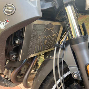 适用春风 650GT 水箱V保护网改装 水箱护 400 250NK 150