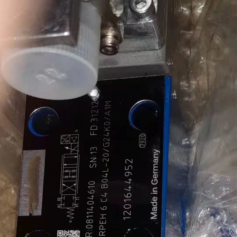 液压阀4WRPEH 6 C4B24L-3vX/M/24A1  R901382346比例阀伺服方向
