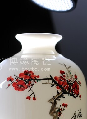陈行一德化白瓷手绘梅p花羊脂玉瓷花瓶家居办公室客厅玄关陶瓷摆