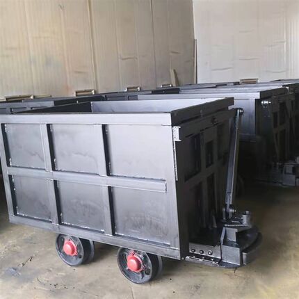 YCC4-6侧卸式矿车  冶金矿曲轨矿车 承载大.  运输快