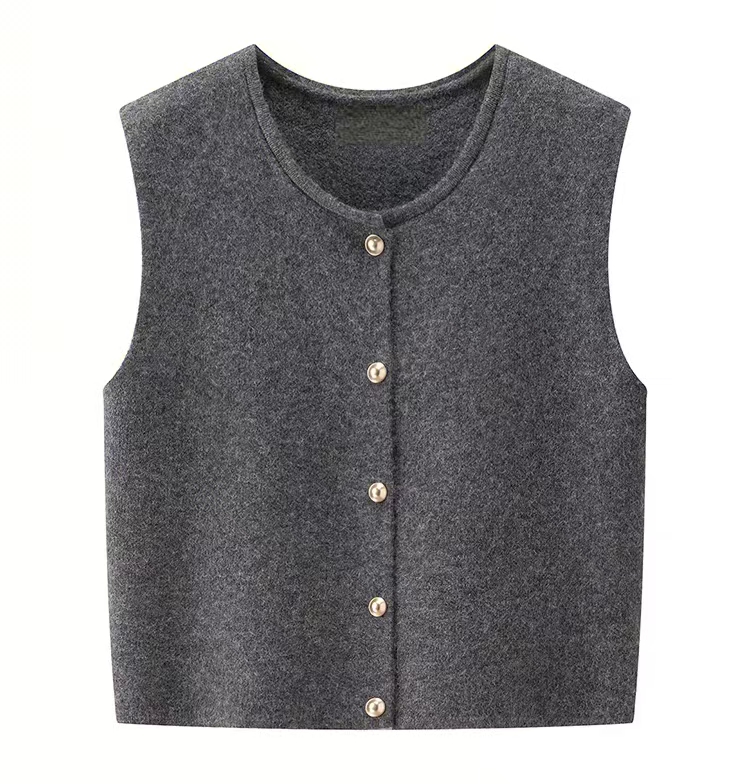 【甜甜专享】金属扣圆领针织马甲    搭配叠穿上衣