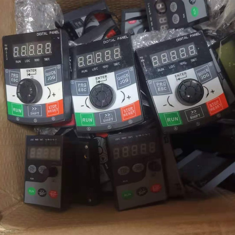 日业变频器CM530H显示面板日普RP530凌科LK530键盘奥圣变频器面板