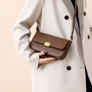 潮牌新款复古高级质感时尚百搭小众设计单肩斜挎包手机包小方包