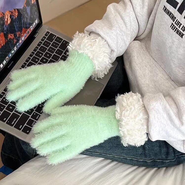 纯黄色可爱毛绒分指手套