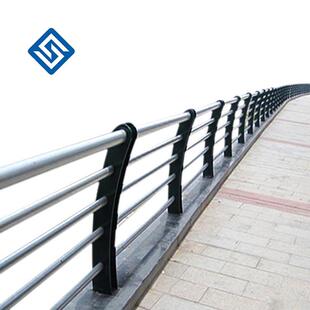 白钢护栏复合桥梁栏杆人行河道边灯光立柱景观防撞不锈钢管护栏