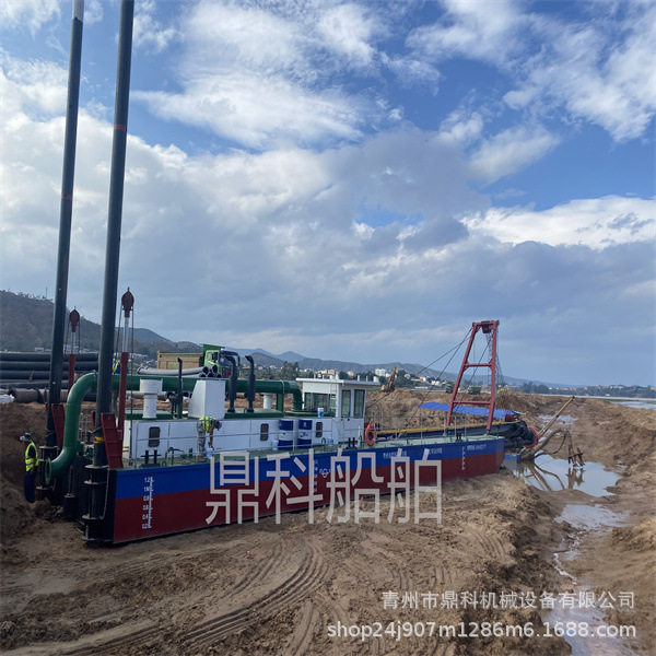 水陆两栖挖泥船鼎科清淤挖沙设备源头实力厂家