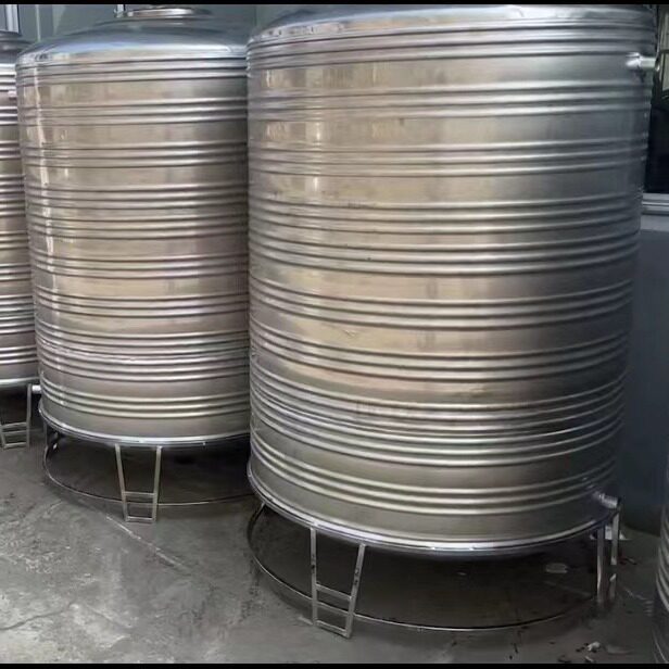 长三角地区不锈钢圆形水箱/立式保温水箱/怡达不锈钢水箱厂可DZ