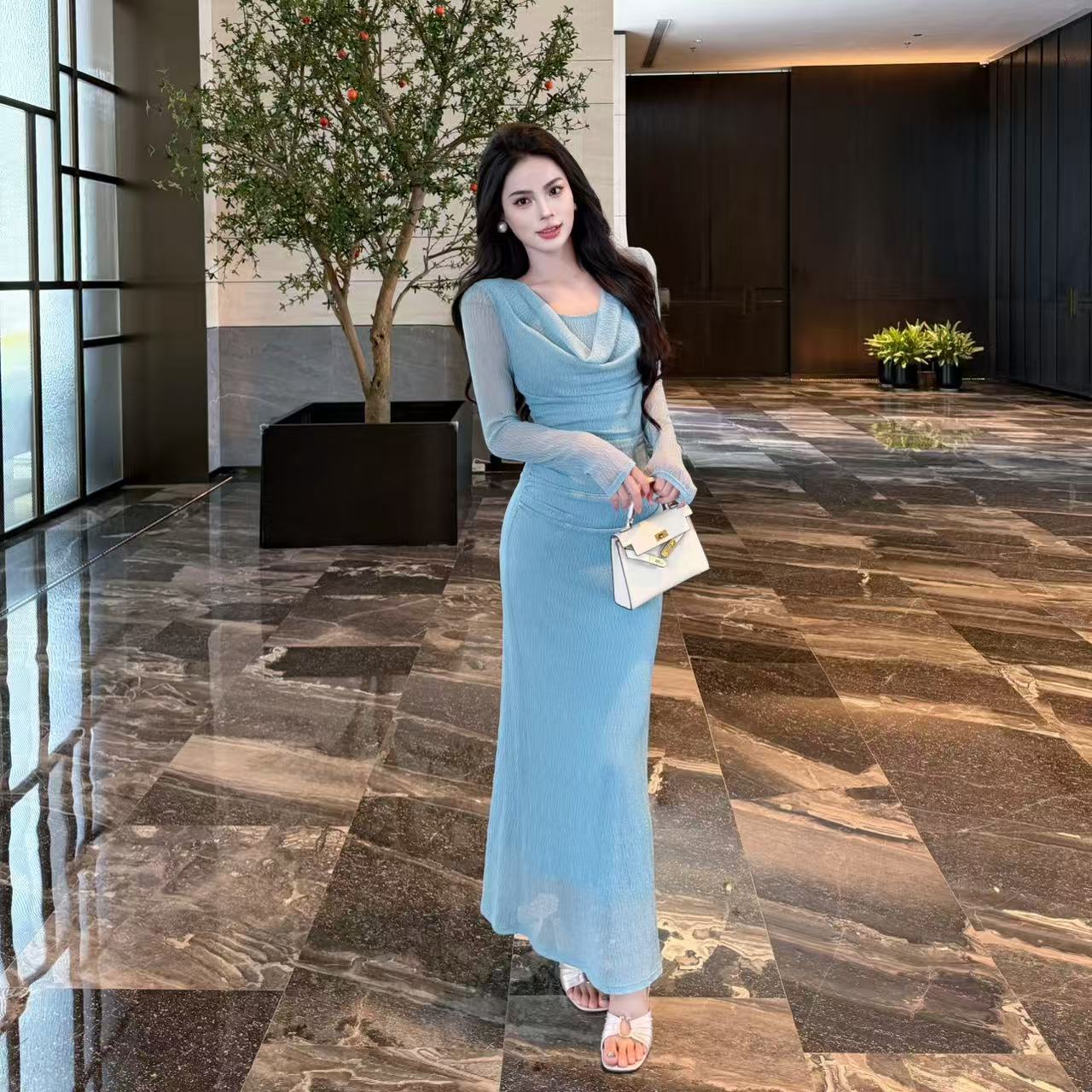 夏季新款肌理感荡领设计感小众收腰显瘦连衣裙
