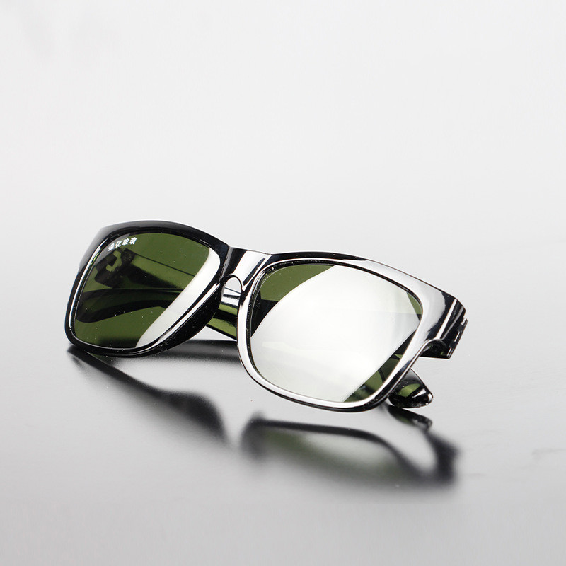 极速电焊眼镜f防打眼护目焊透明烧强光太阳眼镜护眼男士紫外线焊