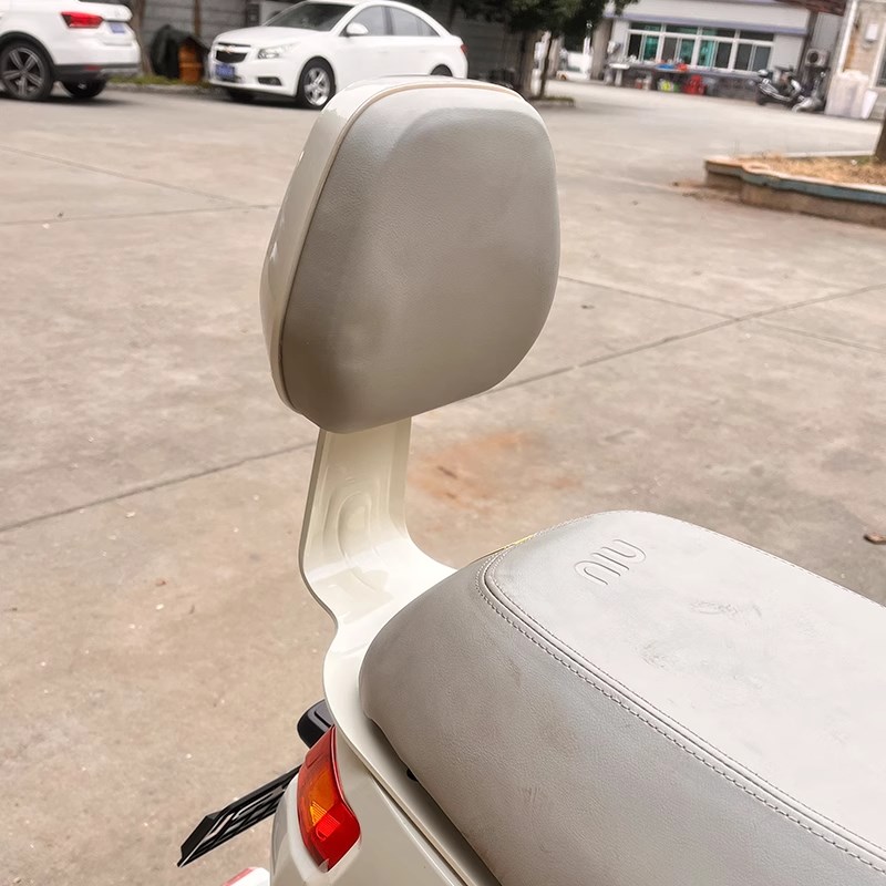 适用小牛新款MMT电o动车专用后靠背一体座靠背后靠垫无损改装配件