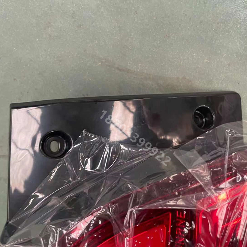 适配鸿日S1PRO四轮电动车配件刹车D灯倒车转向组合灯红日S10后尾