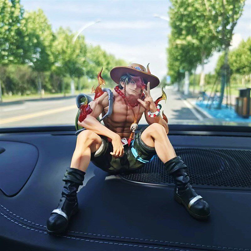 海贼王汽车摆件车j载手办车内装饰品艾斯索隆路飞模型个性生日礼