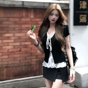 显瘦短款 美式 独特修身 甜酷风蕾丝拼接v领短袖 假两件上衣 t恤女夏季