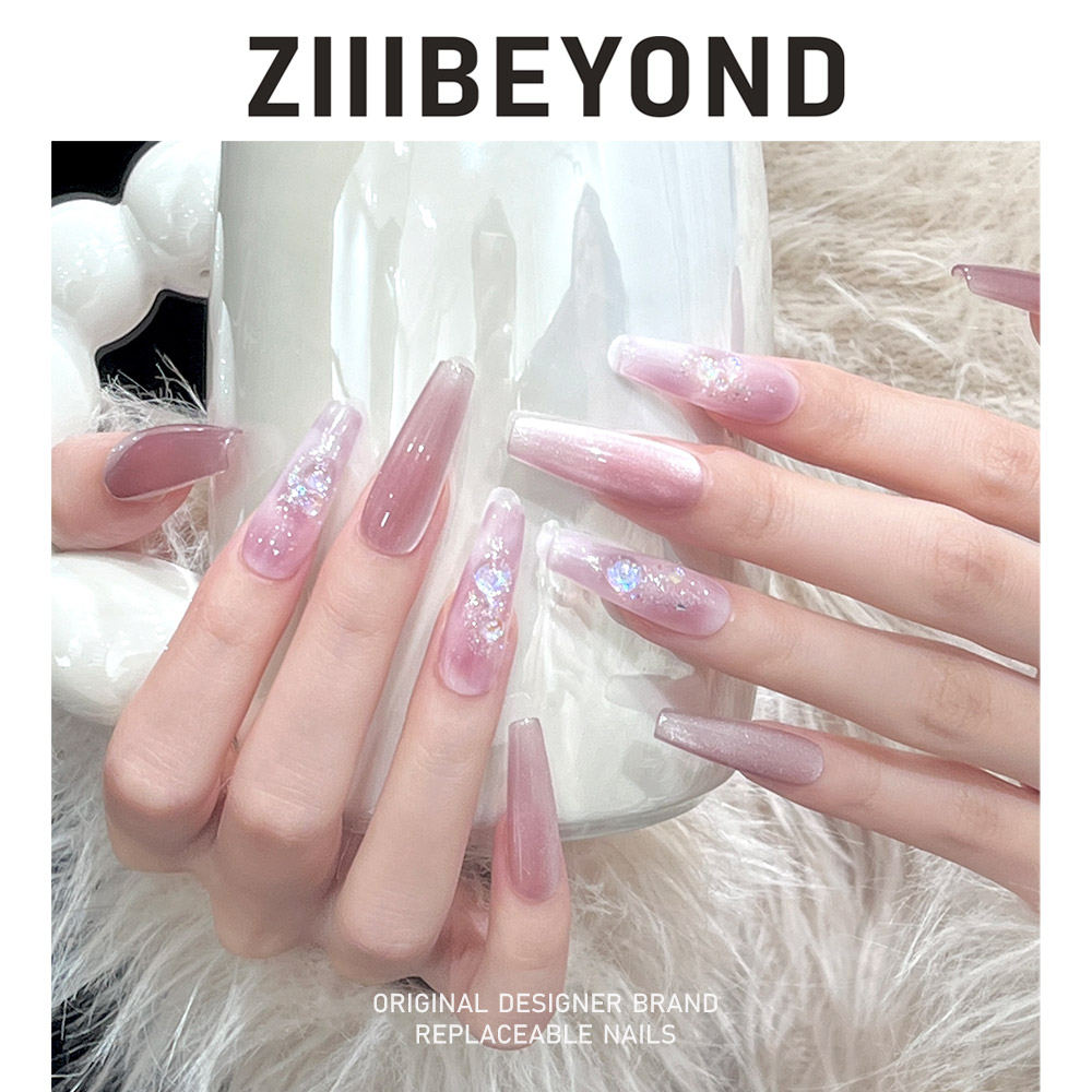 再变人鱼姬少女粉嫩美甲