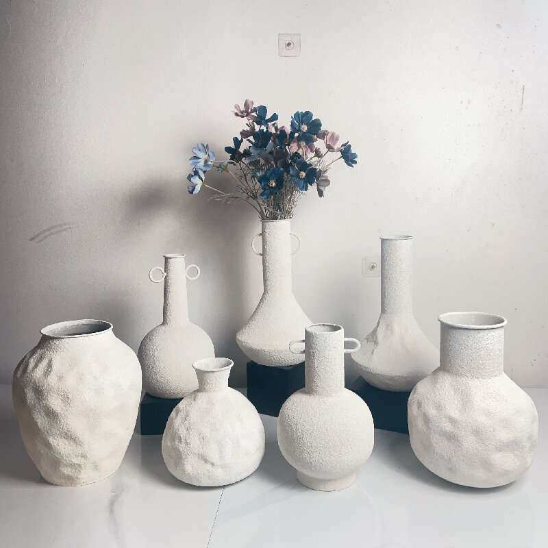 北欧铁艺花盆仿粗陶高级感复古花器软装家居摆件白色插花花瓶