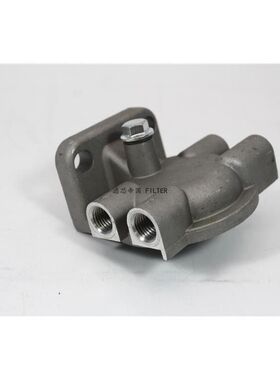 福田雷沃欧豹拖拉机配件 T64102003 帕金斯发动机 柴油滤清器上座