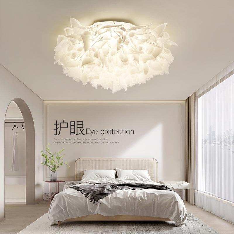网红房间灯卧室灯主卧吸顶灯花朵温馨灯2023年新款现代简约书房灯