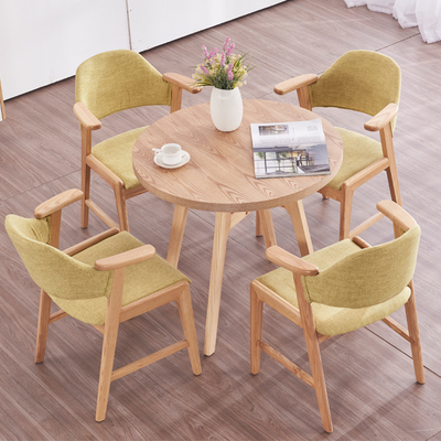 简约小户型餐桌原木色洽谈室桌椅组合接待小圆桌休闲区商用实木桌
