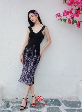 Labor of Love 夜铃兰 原创设计黑紫荷叶边v领定位印花斜裁连衣裙