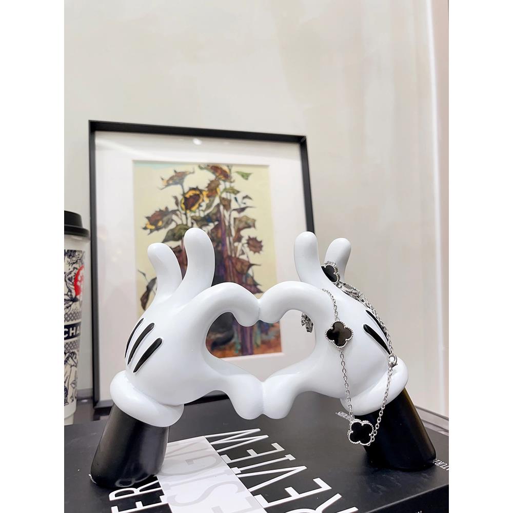 米奇比心手摆件爱心米老鼠周边创意支架玄关饰品戒指手表收纳挂架