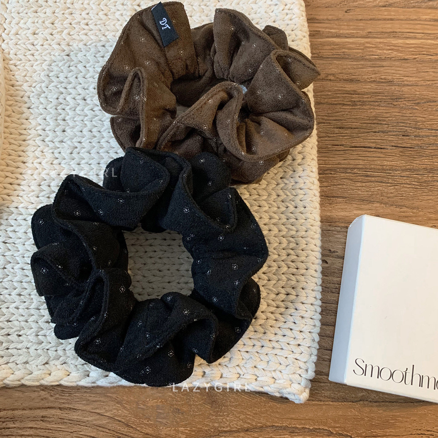 欧尼的日常穿搭~棕系麂皮发圈新