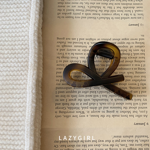 日常简约半扎夹秋冬琥铂色系鲨鱼夹韩国高级感新款 发抓抓夹后脑勺