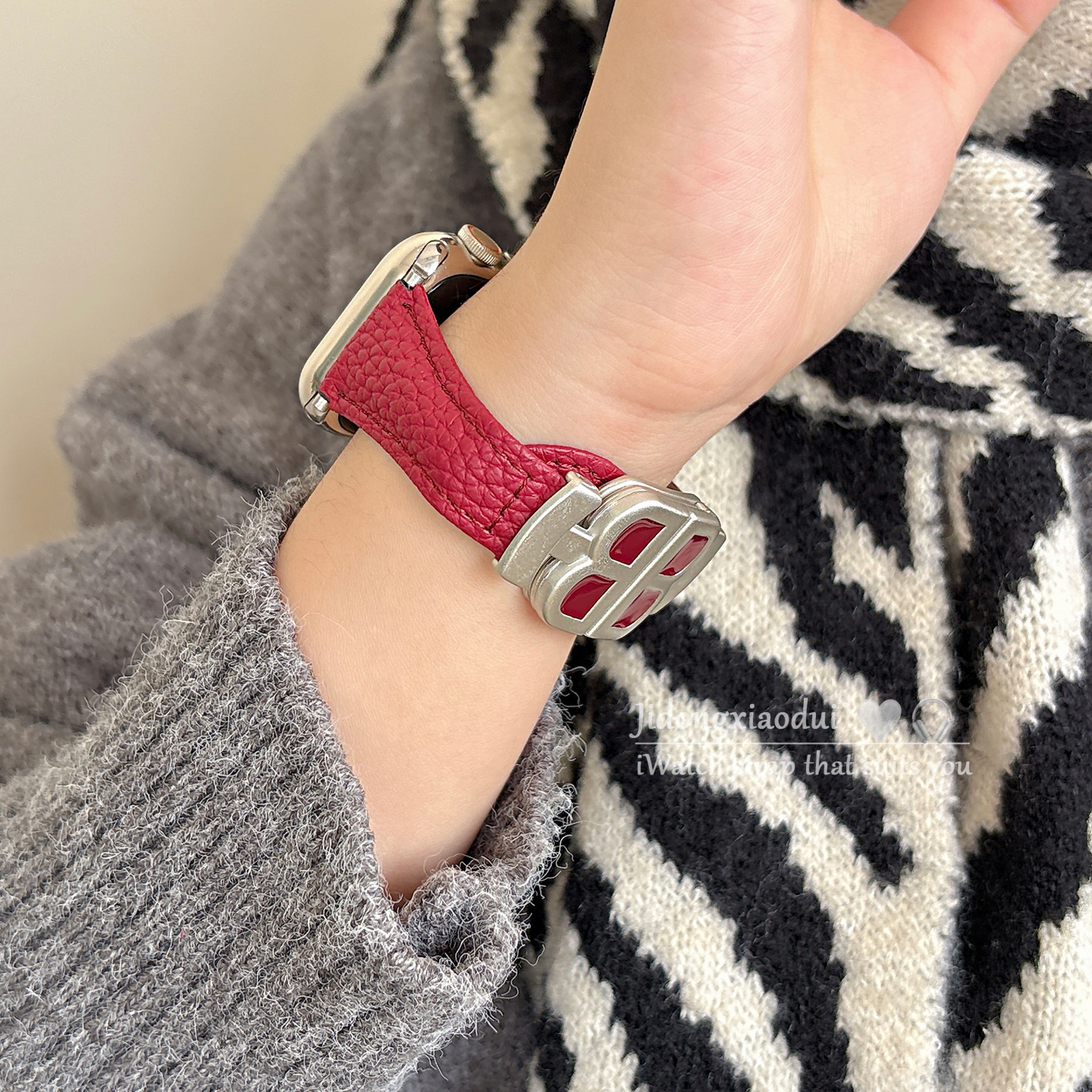 适用applewatchS11/10韩国博主同款B扣皮质表带苹果手表ultra3/2女闺蜜iwatch9/8/7/6新款休闲百搭SE小众腕带