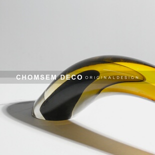 现代轻奢a玻璃号角摆件样板房间售楼处酒店大厅前台玄关柜软装 饰