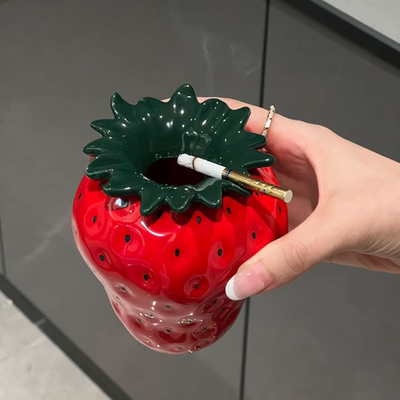 草莓烟灰缸陶瓷小号烟缸家用摆件创意时尚水果带盖防风防飞灰烟盒