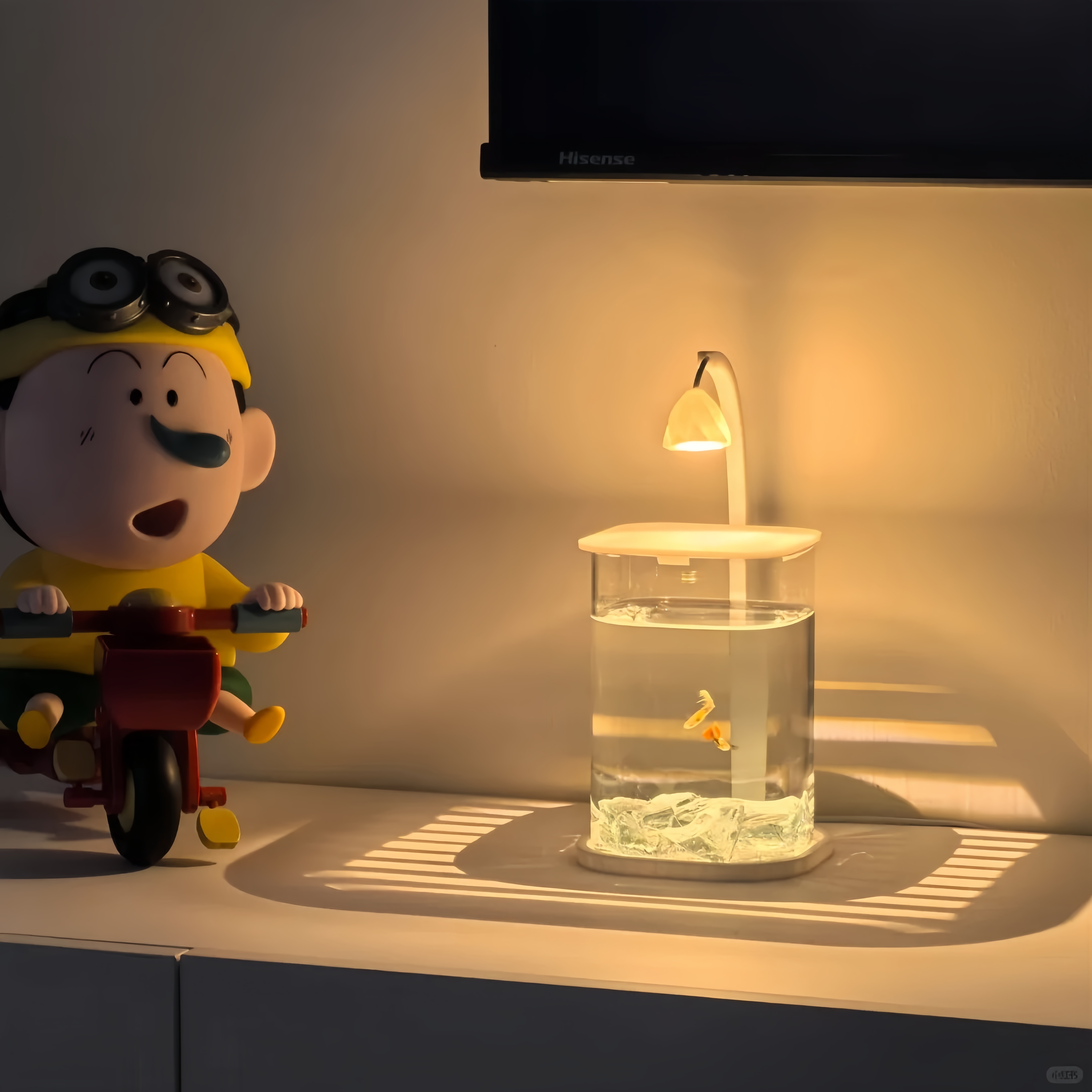 上班可以摸鱼的桌面鱼缸~~~