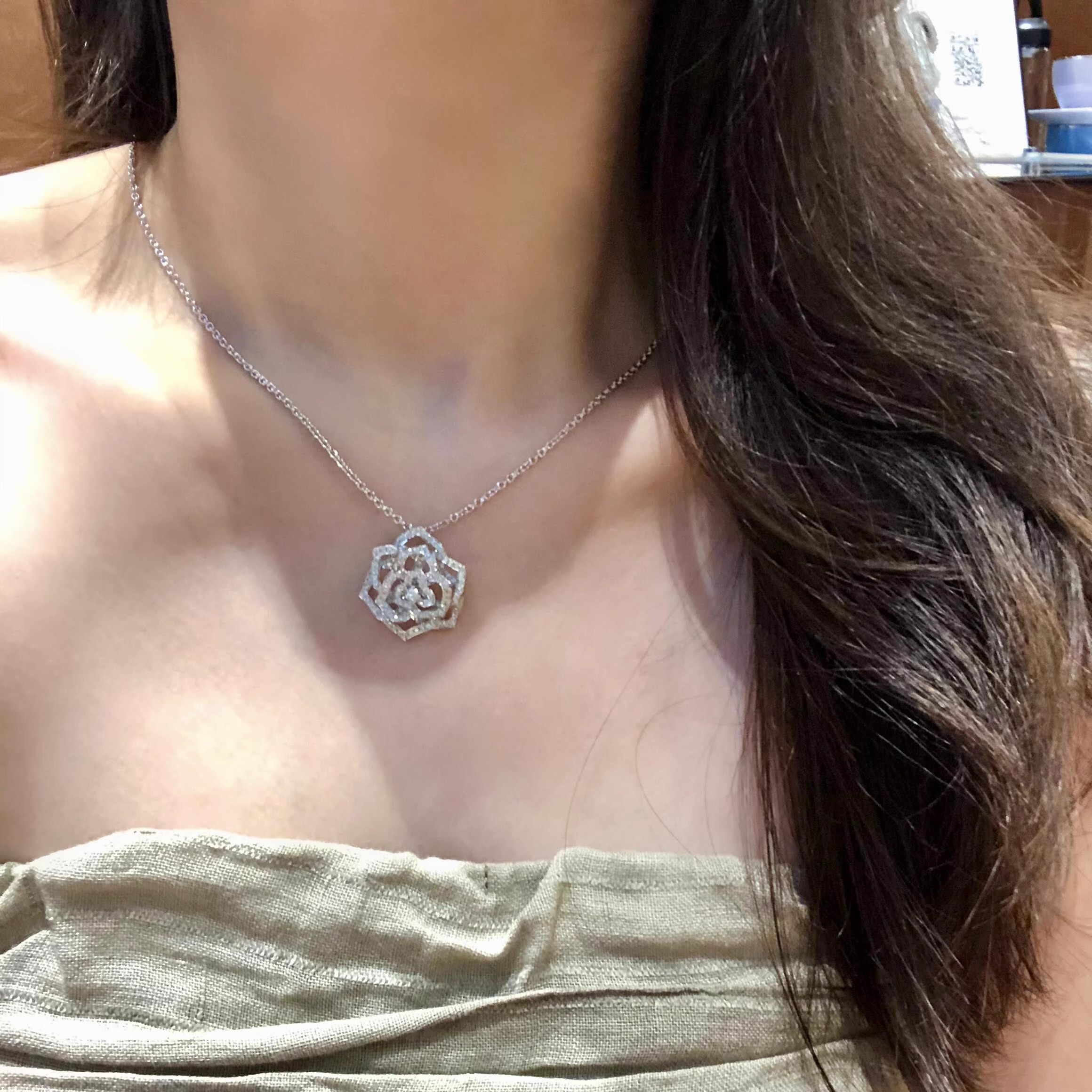 尚美铂爵ROSE玫瑰花项链18K金镶钻立体吊坠锁骨链轻奢情人节礼物