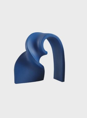 简约现代蓝d色几何扭转软装摆件电视柜样板房售楼处不规则饰品