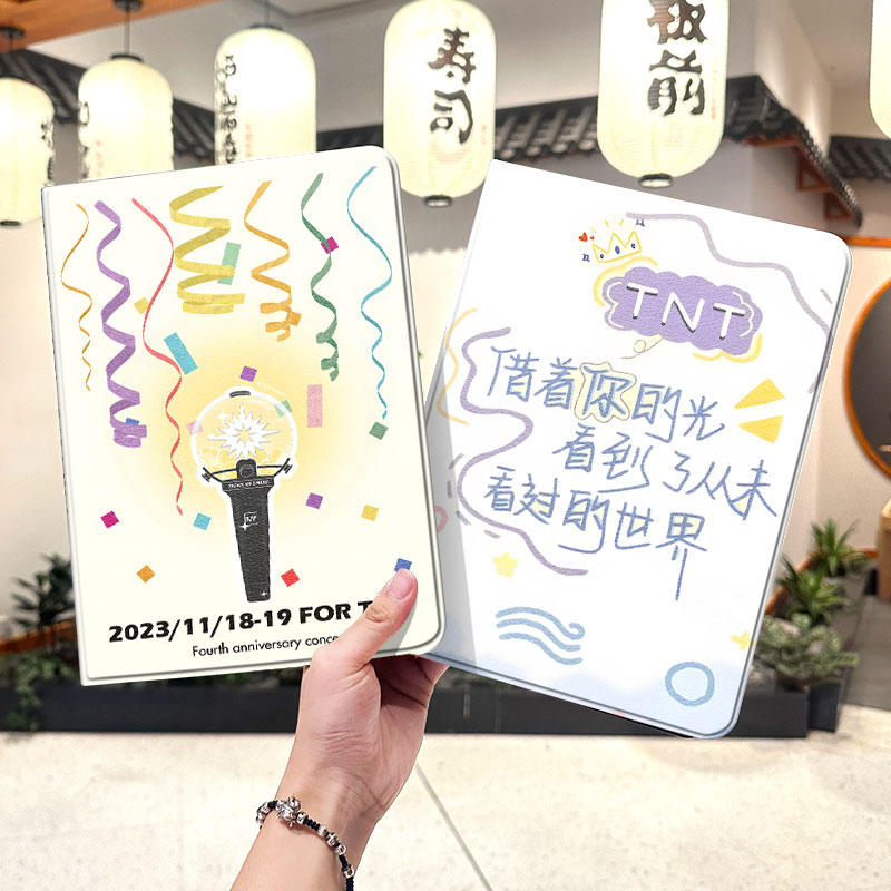 内壳软硅胶材质，四角防摔